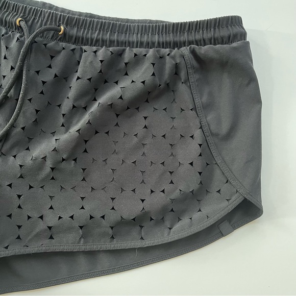 Fabletics Athletic Shorts - Picture 2 of 6